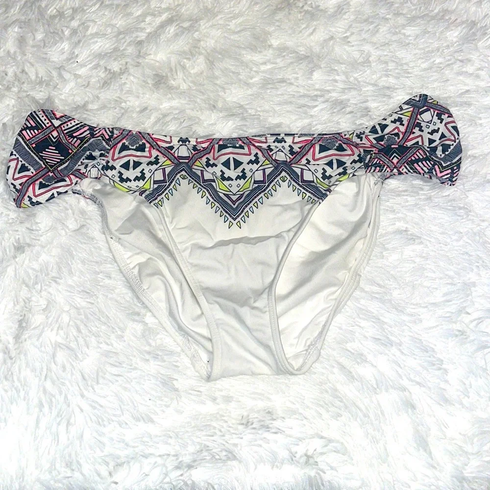 Like new VS Pink Aztec print swim bottoms! - Picture 1 of 4